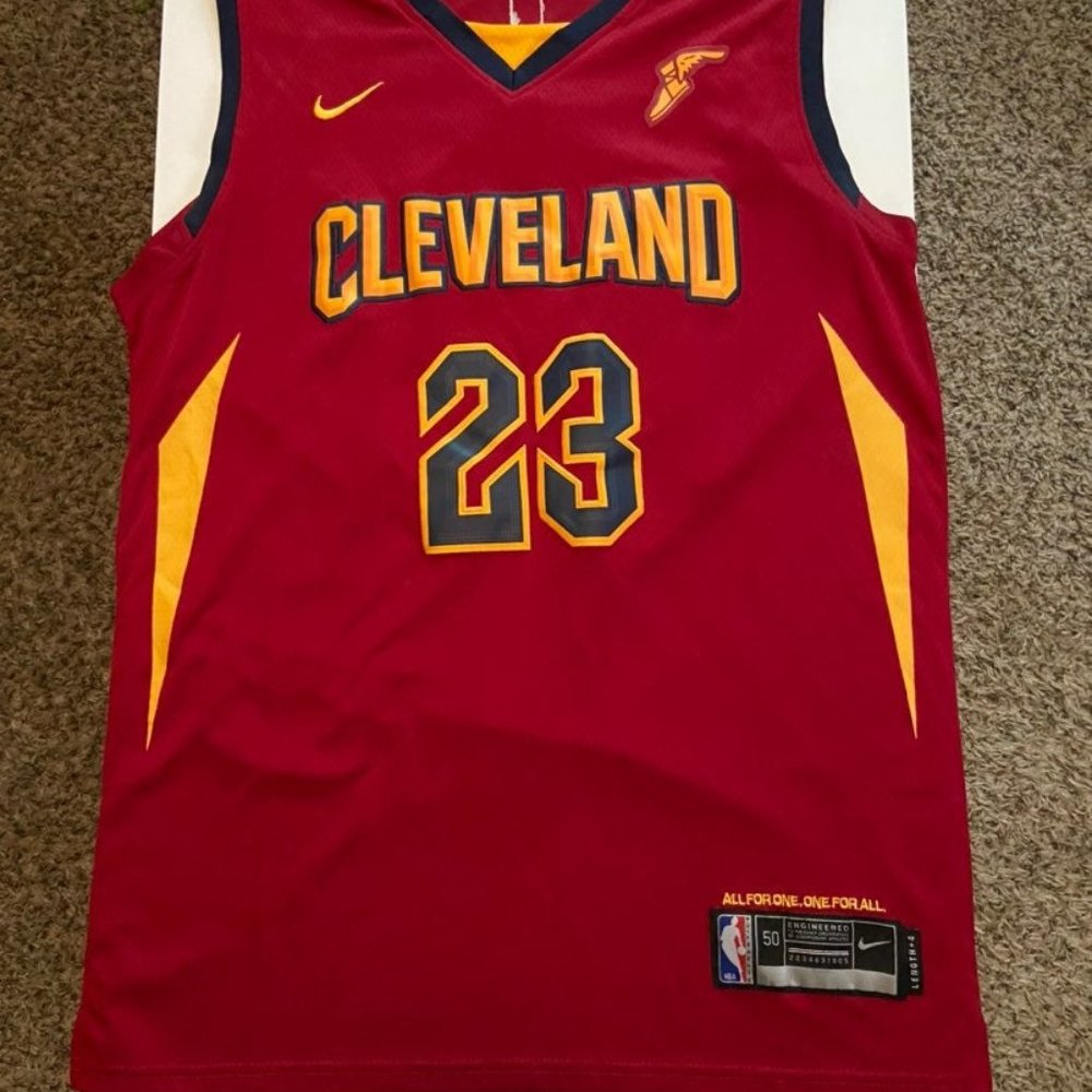 LeBron James Cavs Jersey